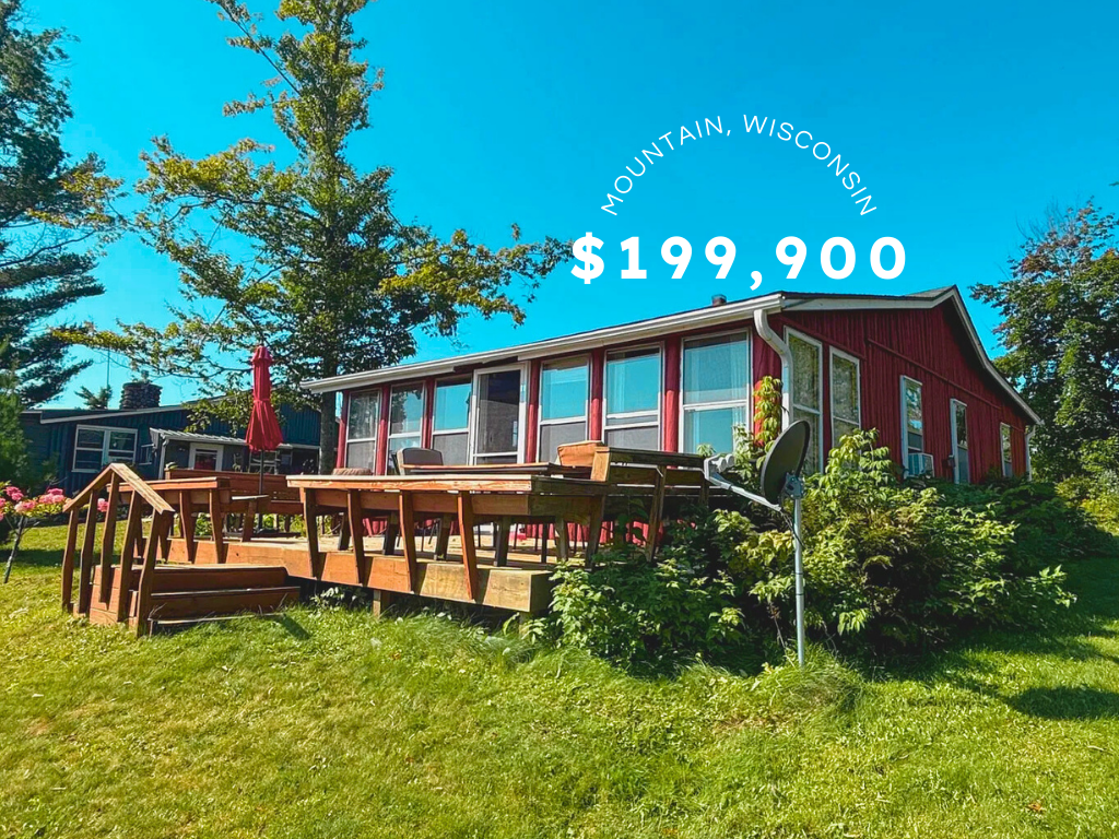 Lakefront Cottage in Mountain, WI – $199,900