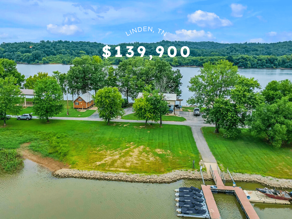 Floating Cabin Retreat on the TN River in Linden, TN – $139,900