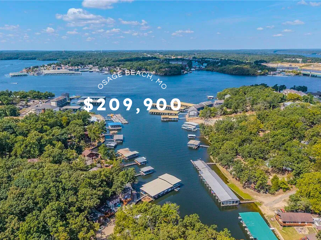 Lakefront Retreat in Osage Beach, MO – $209,900
