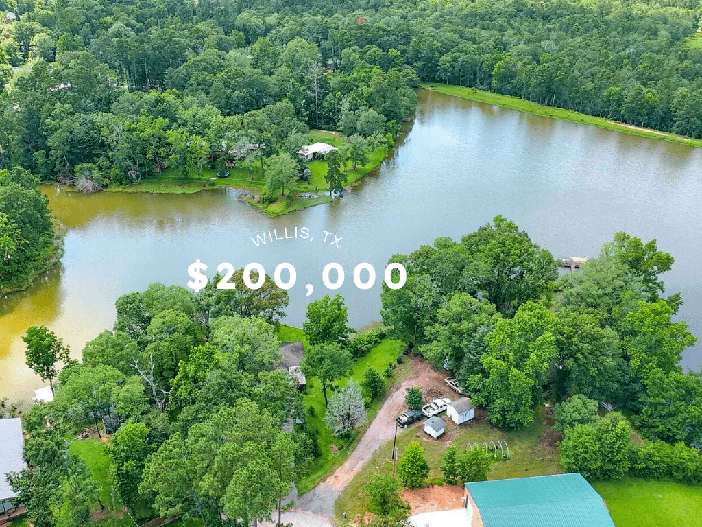 Waterfront Hideaway in Willis, TX – $200,000