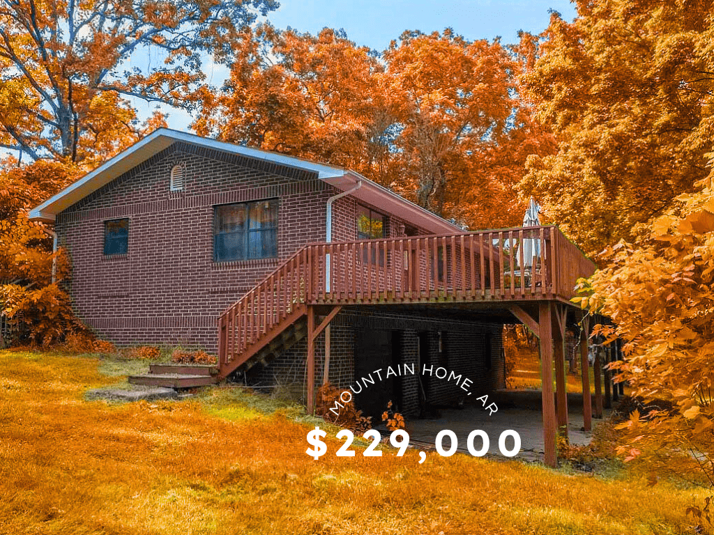 Charming Ozark Retreat in Mountain Home, AR – $229,000
