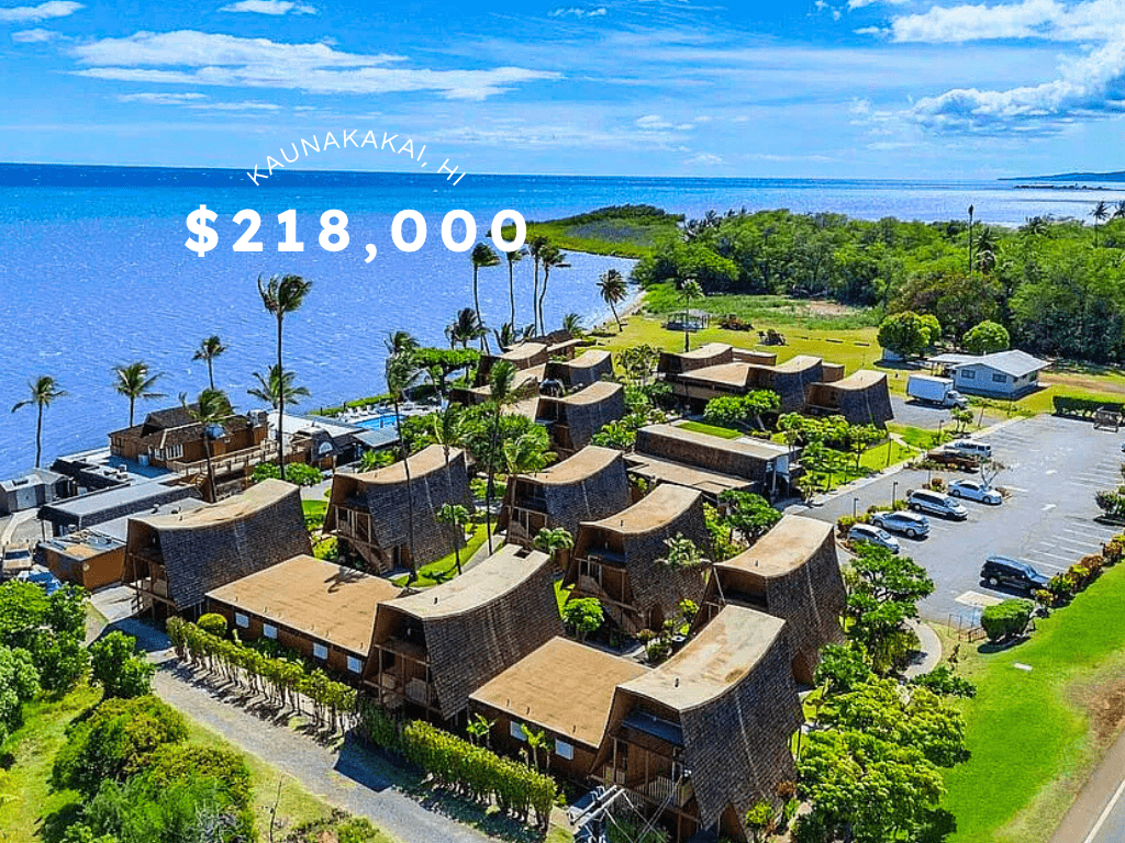 Oceanfront Condo in Kaunakakai, HI – $218,000