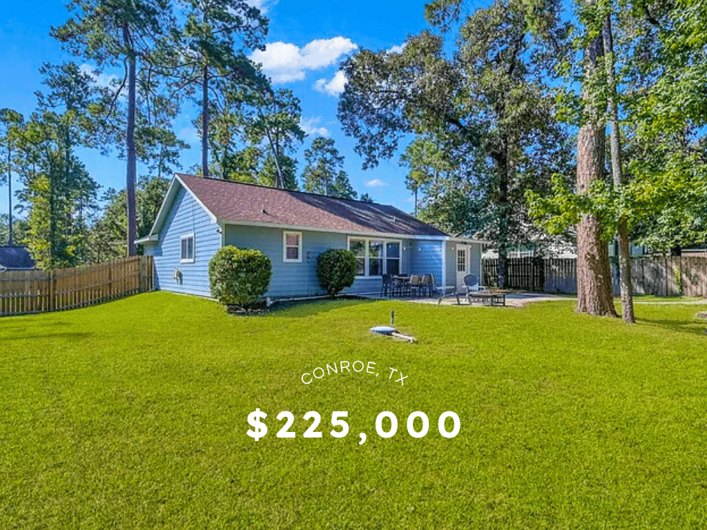 Cozy Home Near Lake in Conroe, TX – $225,000